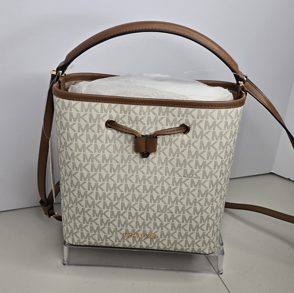 Michael Kors MK Signature Vanilla PVC  Crossbody Messenger Bucket Bag